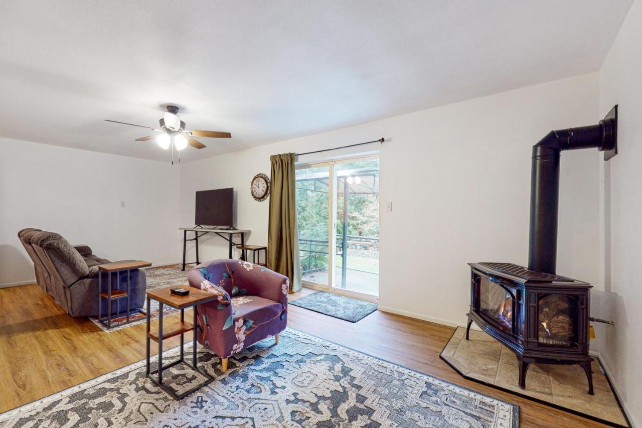 Woodbine Way Retreat Villa Белингам Екстериор снимка